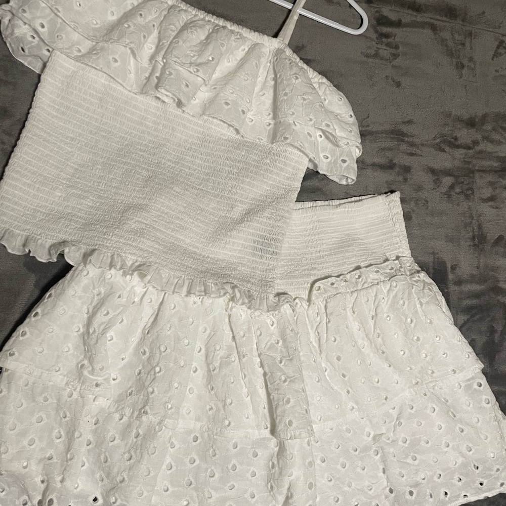Cute Set! Very snatching to the waist